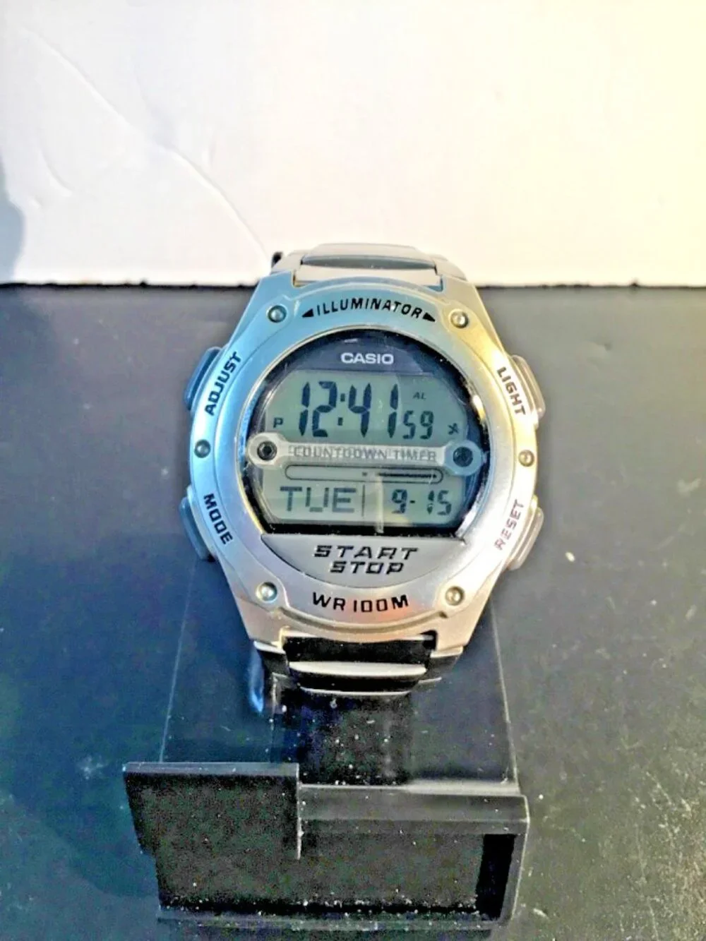 Casio Illuminator WR 100M – Model W‑756 – Stainless Steel Band==WORKS WELL==